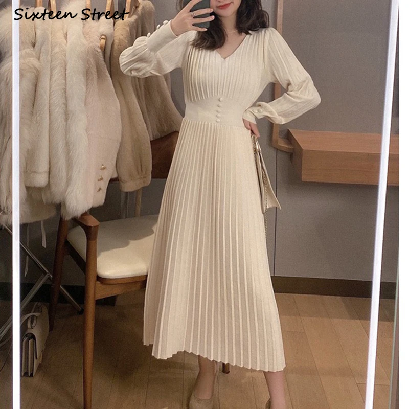 

Женское трикотажное платье-свитер с V-образным вырезом и высокой талией