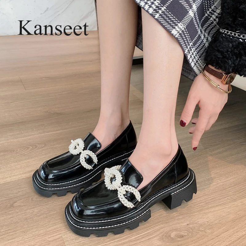 

Новинка 2022, женская обувь Kanseet на платформе, весенняя обувь из коровьей кожи с жемчугом и квадратным носком, черная обувь ручной работы на ма...