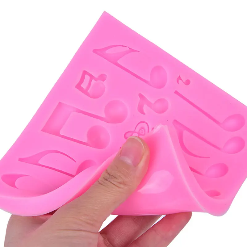 

Kitchen,Dining & Bar