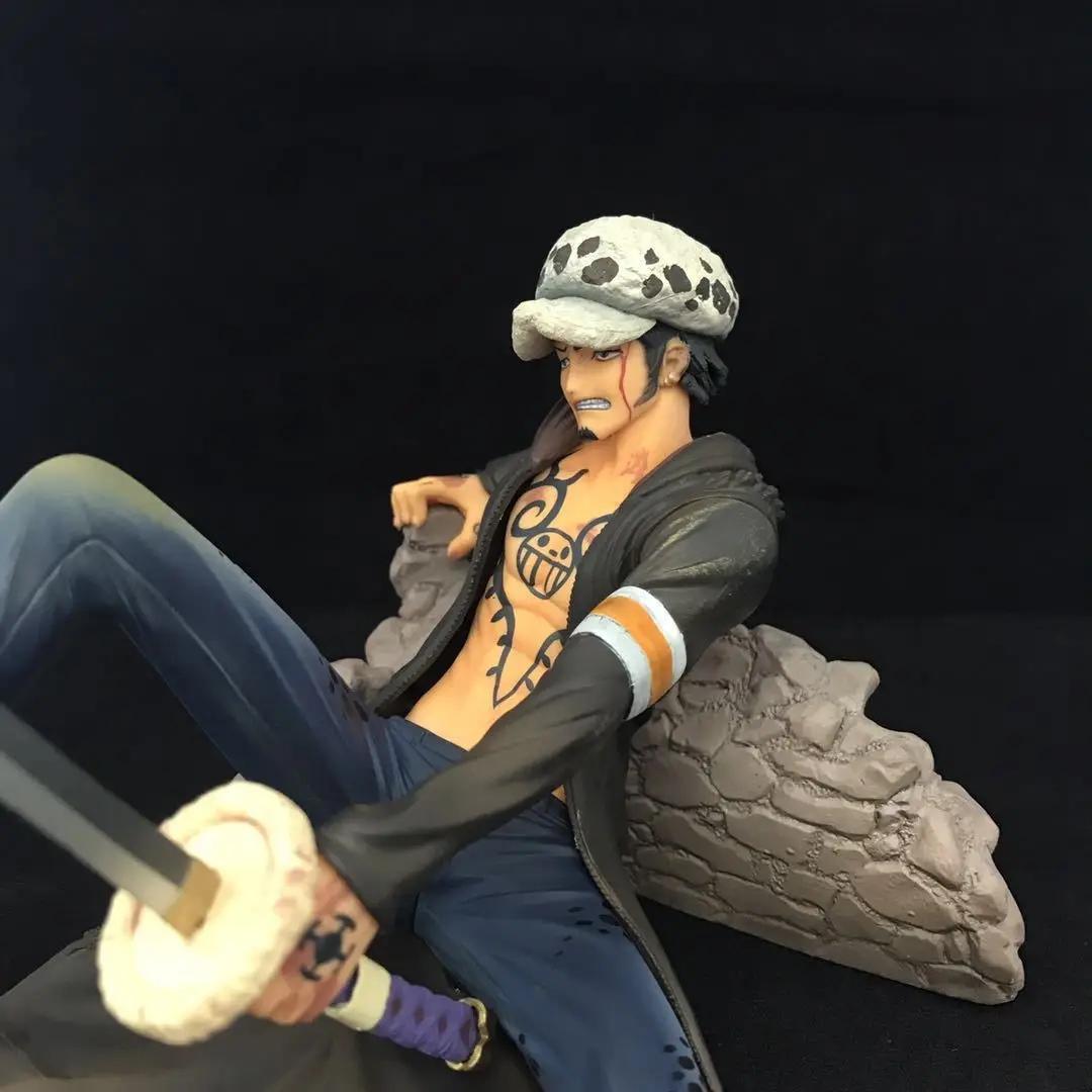 

One Piece Trafalgar Law Anime Figure Toys Trafalgar D Water Law Fighting War Damage PVC Action Figure Toys Mode Doll Gift