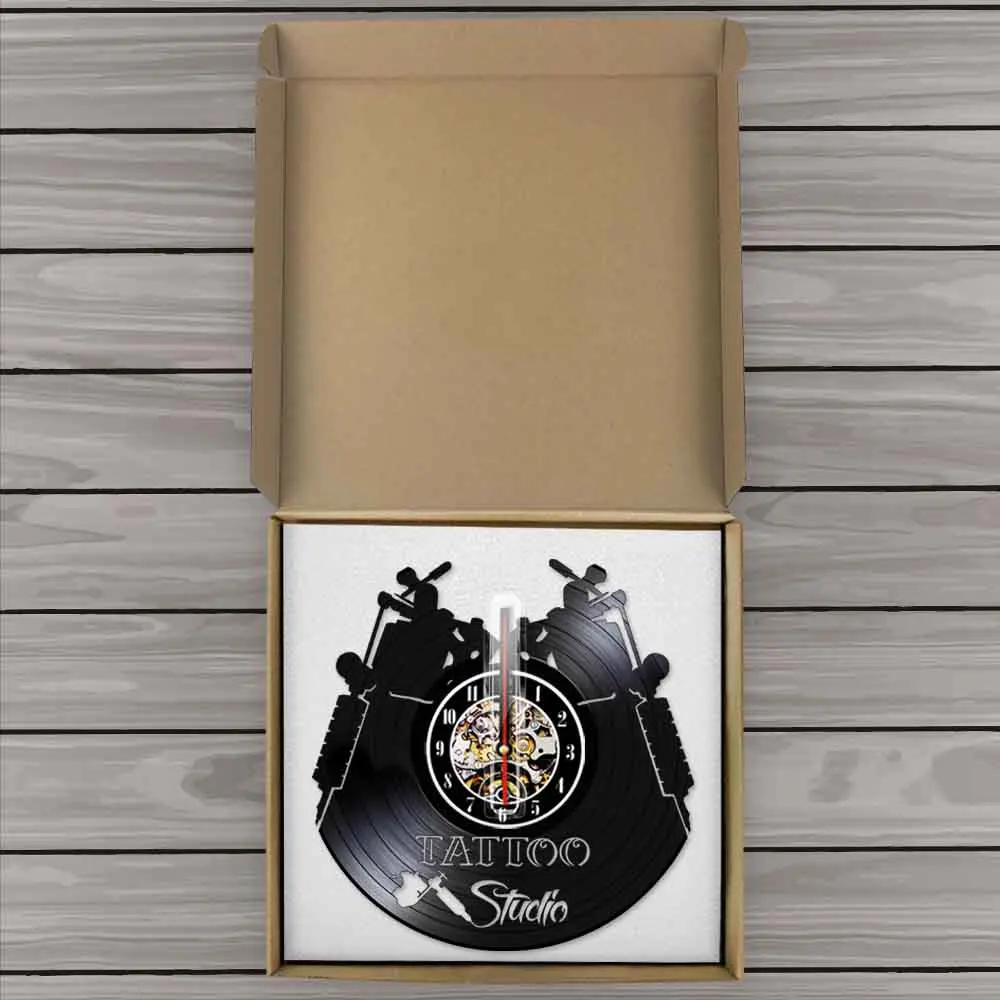 Тату студия логотип бизнес знак винтажная виниловая запись настенные тату часы
