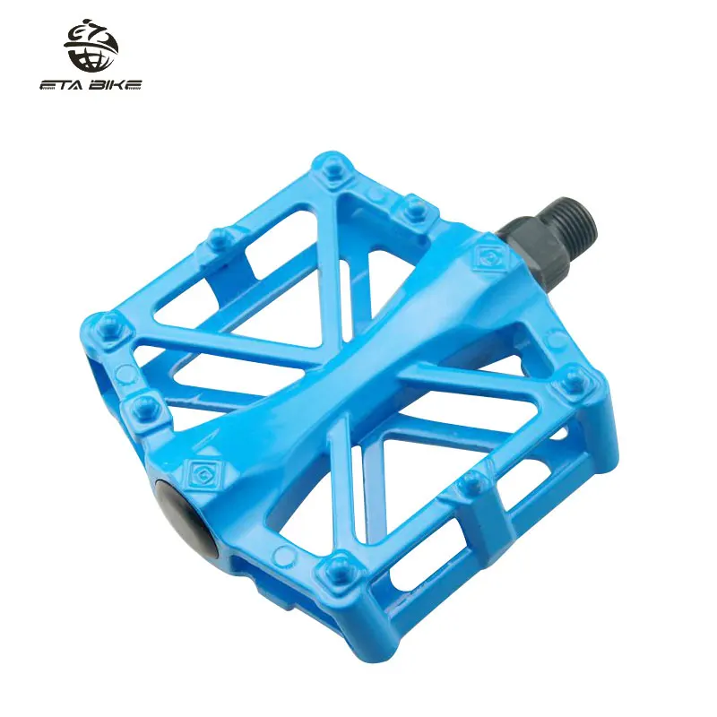

Bike Pedals 9/16 for MTB Mountain Road Bicycle Flat Pedal16 Anti-Skid Pins Universal Aluminum Alloy Platform Pedal Travel Cycle