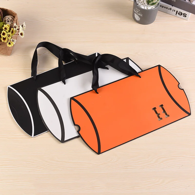 For Gift Packaging Hollow Scarf Pajama Underwear Packing Box With Handle White/black Paper Gift Bag