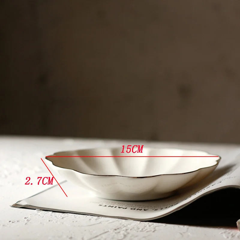 

Plates Ceramic Phnom Penh White Cute Cake Plate Creative Retro Storage Jewelry Tray Snack Dish Flower Solid Color