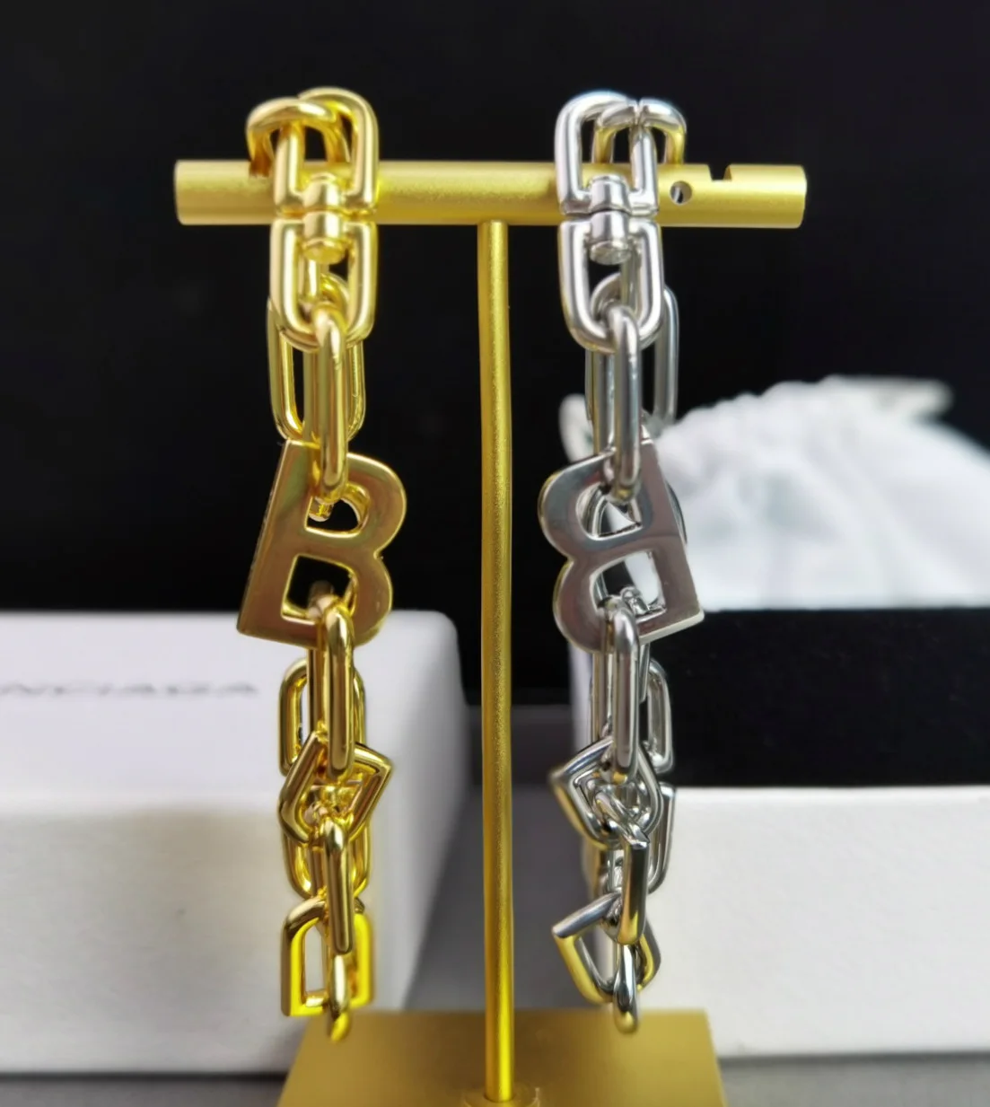 

Heavy industry thick chain letter Bracelet Gold Fashion exaggerated personality men and women Europe and America