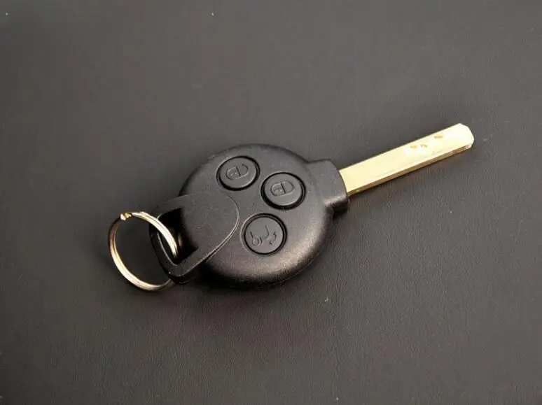 

Pimall 3 Buttons Leather Smart Key Cover Case for Smart M-Bz Available