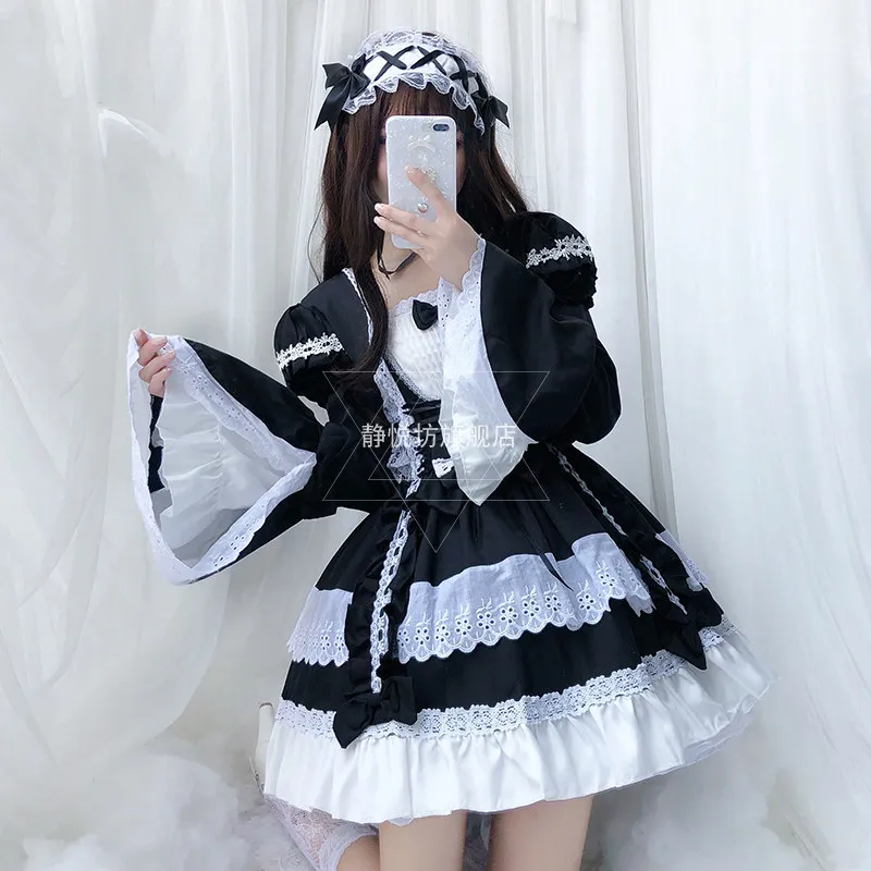 

Cosplay lolita maid sweet lolita dress retro lace bowknot flare sleeve swallowtail victorian dress kawaii girl gothic lolita op