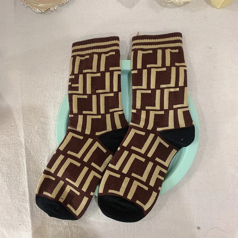 

3 Pairs/lot Socks Fashion Outdoor Sports Women Letter Socks Classic Cotton Unisex Casual Couple Socks For Normal Days Hot Sale