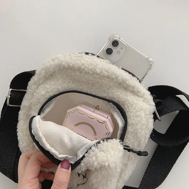 

Bags For Women 2020 Fashion Winter Warm Shoulder Messenger Bag Cute Girl Cartoon Wool Handbag Lady Mini Small Tote Bag Purse Hot