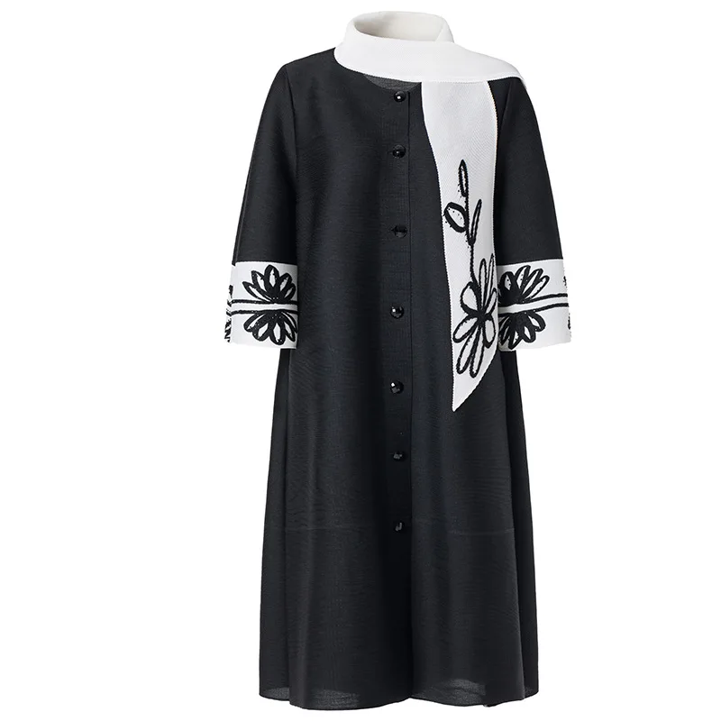 

Autumn Women Pleated Fashion New Tidal Loose Big Size Dress Buttons Popular Dress