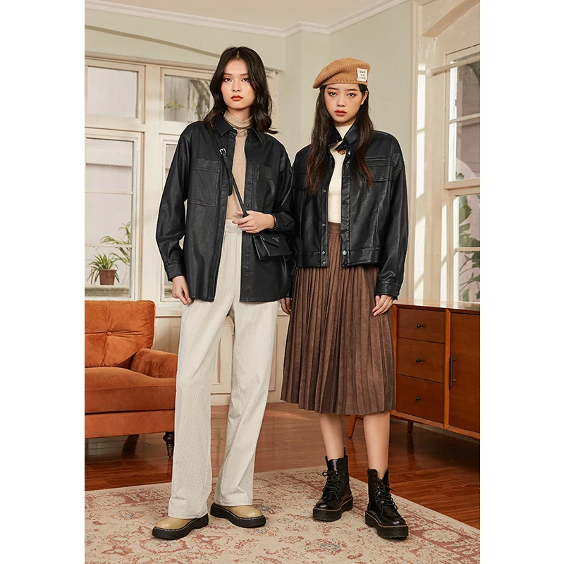 Женская куртка с длинным рукавом и воротником-стойкой свободного покроя