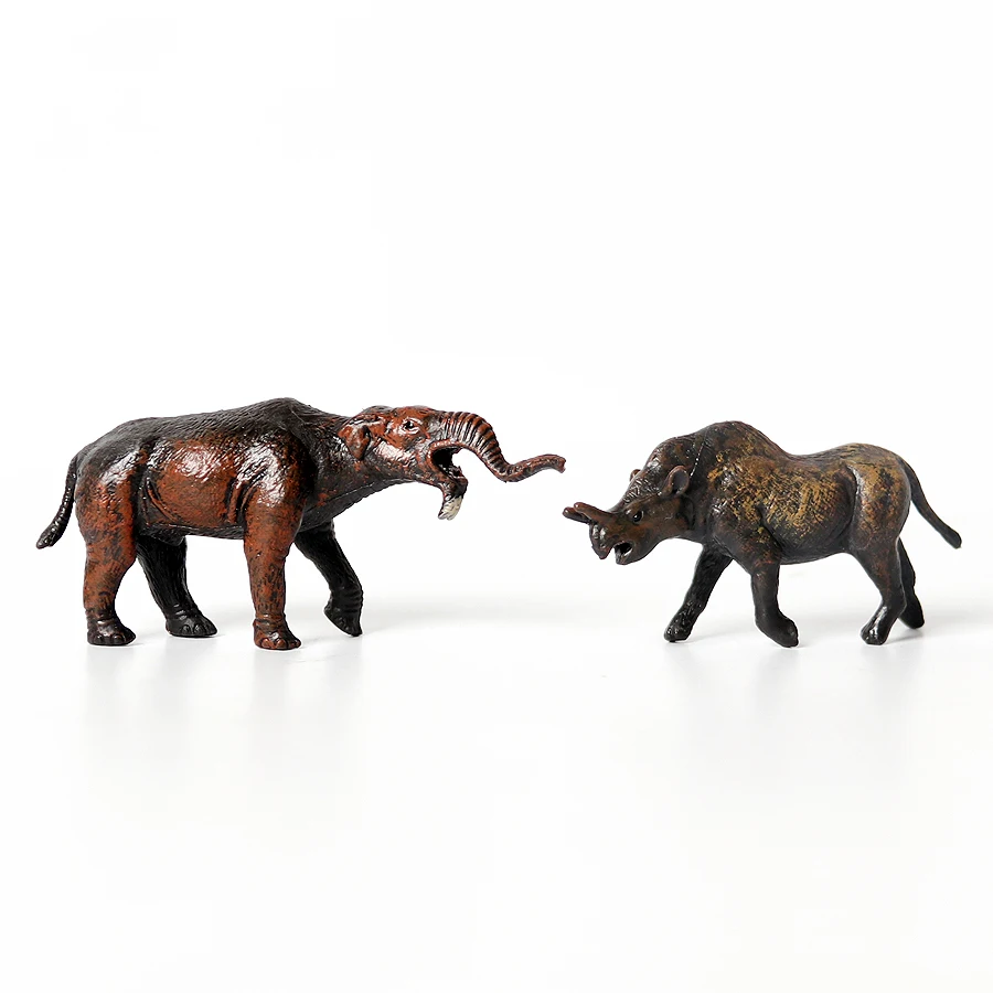 

Mini Prehistoric Animals Uintatherium Mammoth Deinotherium Moropus Sabretooth Elephant Model Action Figure classic toys for kids