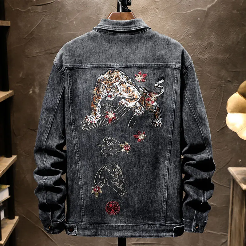 New Chinese Tiger Embroided Men's Denim Jackets Coats Black Loose High Street Hip Hop Vintage Casual High Quality jeans Coat