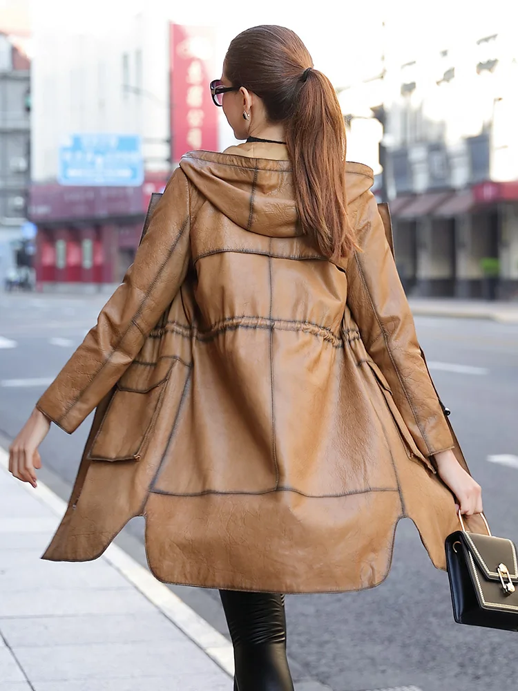 Рисунок 3 - Женская ветровка из натуральной овечьей кожи Tajiyane