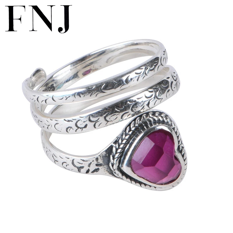 

Женское кольцо из серебра 925 пробы с розовым корундом