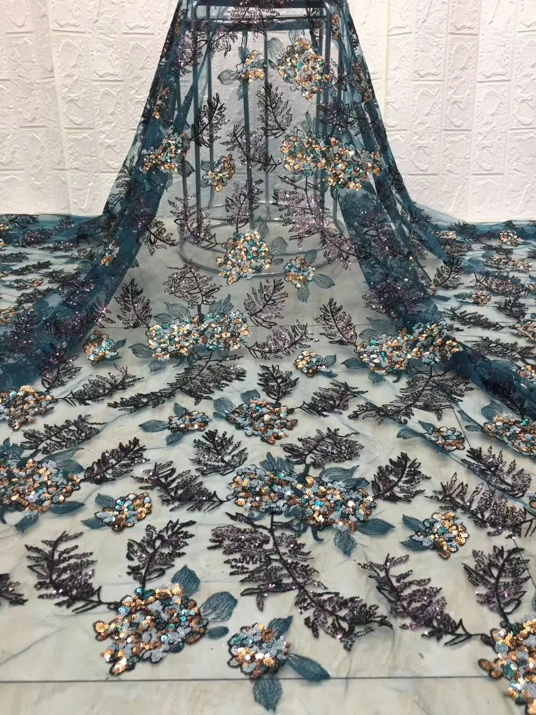 

African lace fabric 2020 high quality French sequin lace fabric embroidery Nigeria tulle lace fabric wedding dress FJ41111