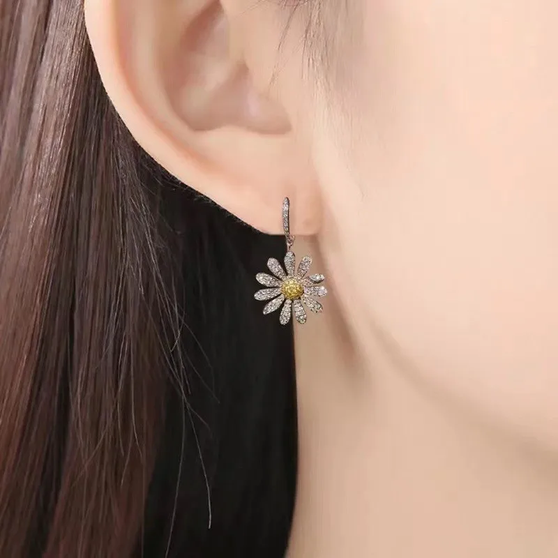 

Fashion Sunflower Floral Shaped Full Rhinestone Zircon Dangle Copper Earrings for Women Female Girls Causal Party Jewelry
