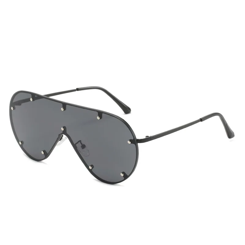 

One-piece Integrated Round Frame Sunglasses Colorful Lenses Personality Fashion Rivet Oversized Eyewear Uv400
