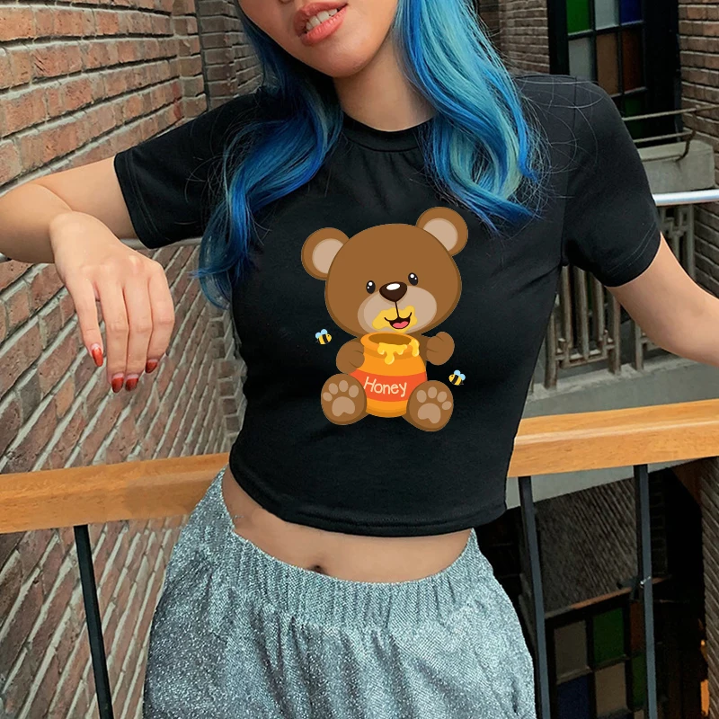 

Женская футболка с коротким рукавом в стиле 90-х с принтом медведя