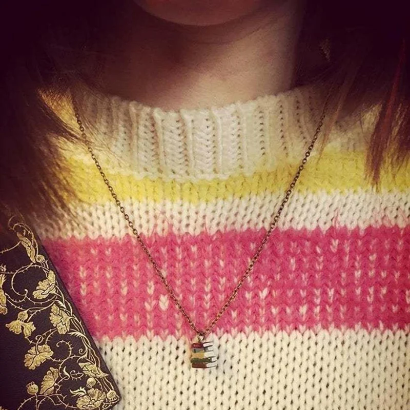 Модное ожерелье с подвеской в виде книжки стиле ретро для женщин разноцветными