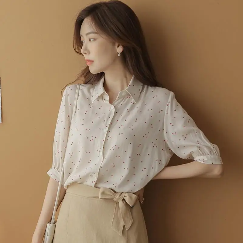 

Elegant Blouse Women Spring 2021 Heart Print Short Sleeve Button Up Shirt Loose Casual Plus Size Women Clothing