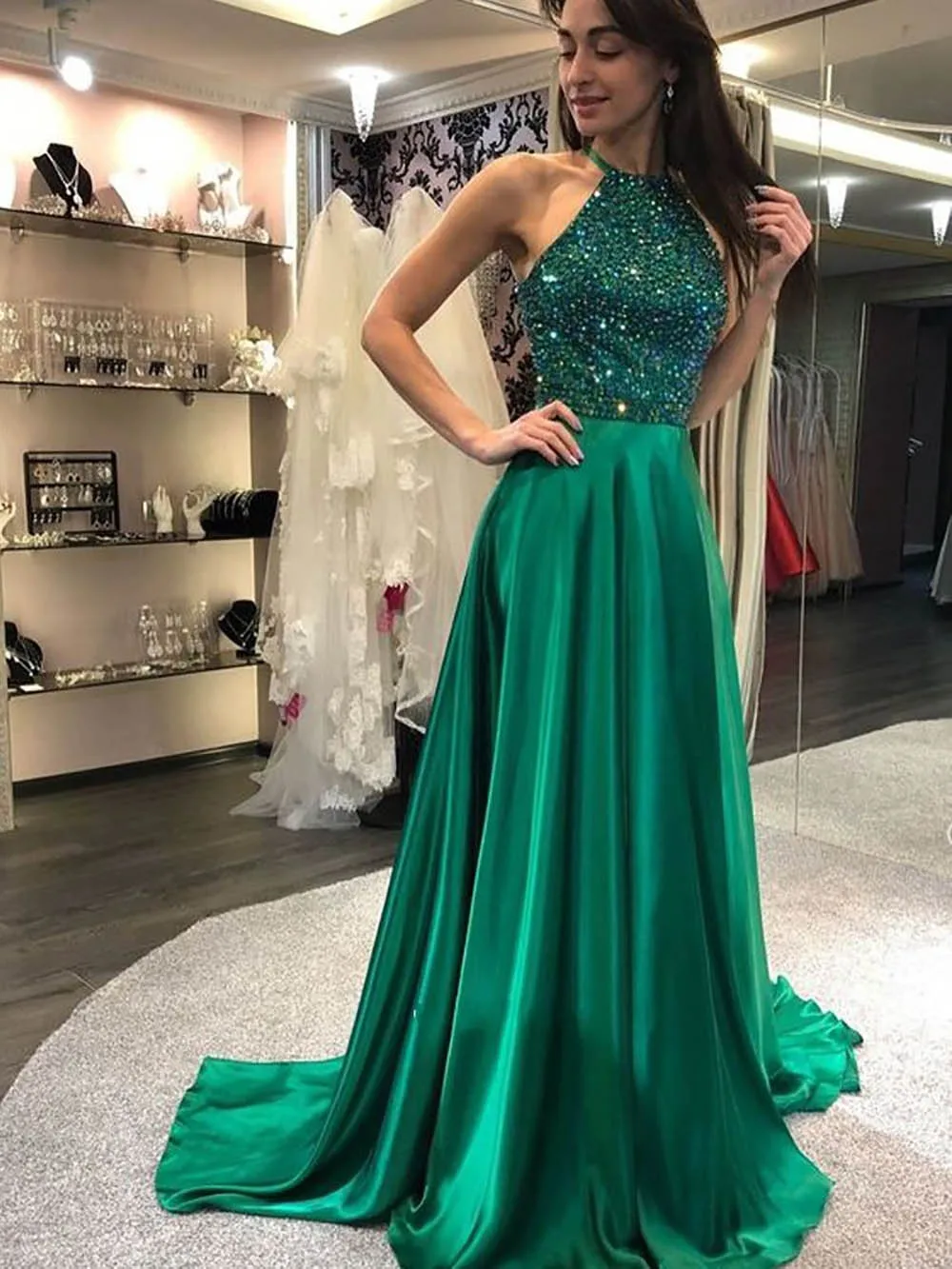 

O-Neck Green Prom Dresses A-Line Halter Satin Beaded Backless Party Maxys Long Prom Gown Graduation Evening Dresses Robe De Soir