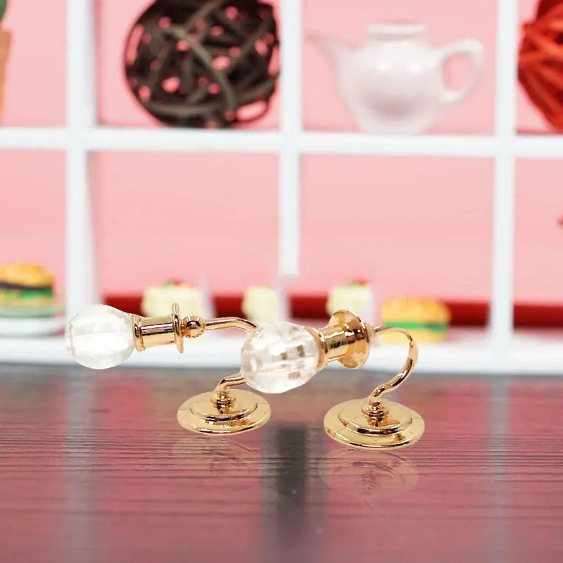 Металлический кукольный домик 2 шт. миниатюрная мебель 1:12 настенная лампа модель