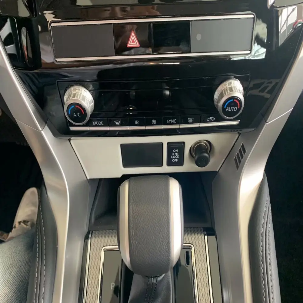 

Для Mitsubishi Pajero Sport Montero Sport 2019 2020 2021 прикуриватель с блестками декоративный чехол отделка Аксессуары для стайлинга автомобиля