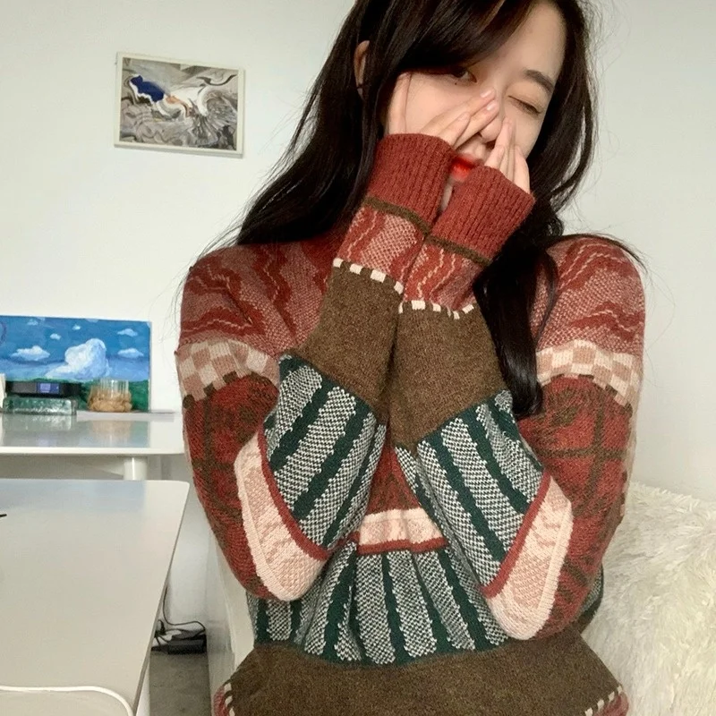 Пуловер женский трикотажный контрастного цвета в стиле ретро | Женская одежда