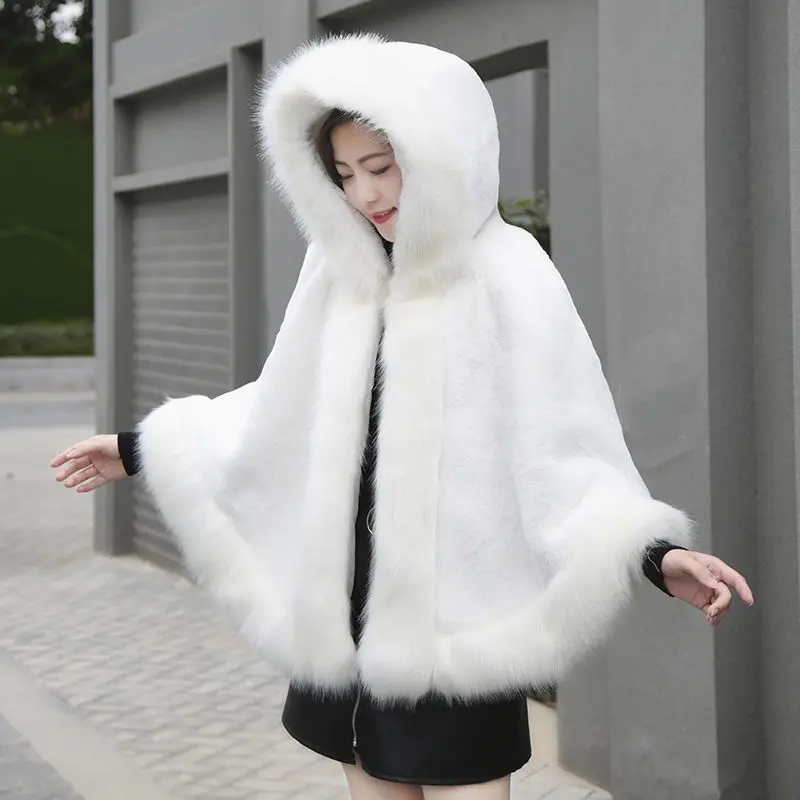 Женский жилет из искусственного лисьего меха черная осенне-зимняя куртка