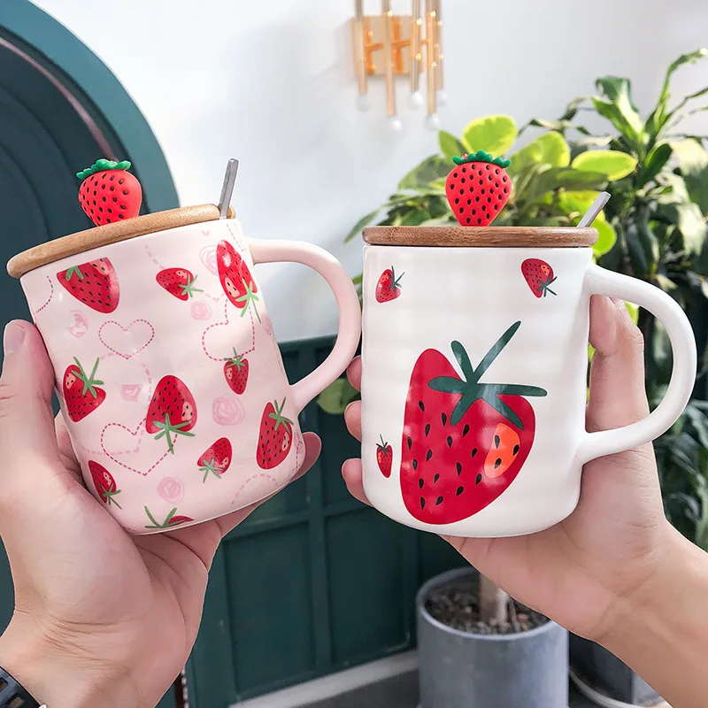 Personalized Strawberry Ceramic Mug with Lid Spoon Cute Couple Cup Creative Trend Coffee Household Water for Girl Kids | Дом и сад