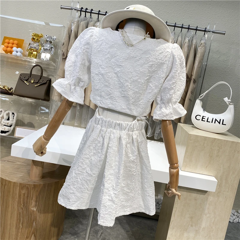 

Niche Design 2021 Pearl Button Square Collar Bubble Sleeve Dark Flower Lace-up Jacket+high Waist A Skirt Two-piece Suit