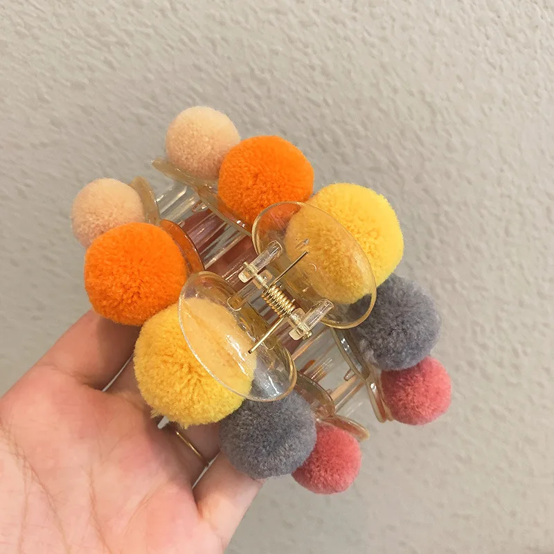

Ruoshui Woman Pompom Hairpins Candy Hairgrip Girls Hair Clips Winter Barrettes Hair Accessories Headwear Ornaments Hair Claw