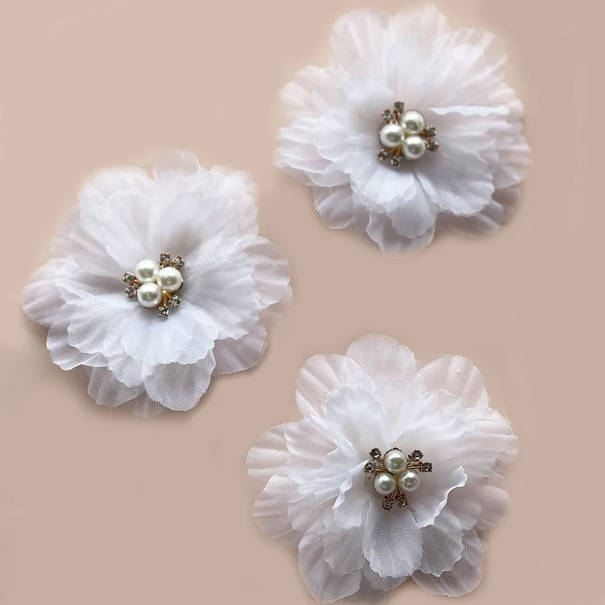 

Заколки для волос с белыми цветами, 3 шт.