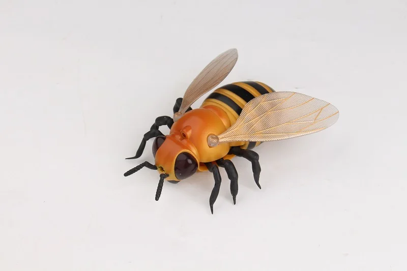 bee Забавный симулятор инфракрасный пульт дистанционного управления шалость насекомое таракан на радиоуправлении кляп игрушка для Шуточный трюк жуки маленькое животное паук-Скорпион пчела - Цвет: bee