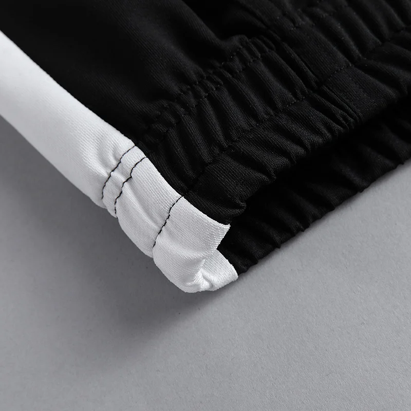 Комплект спортивной одежды для мужчин комплект из двух предметов футболка и