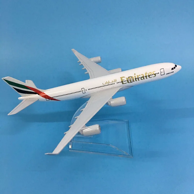 Модель самолета JASON TUTU 16 см модель Emirates Боинг B747 из литого металла 1:400 игрушка