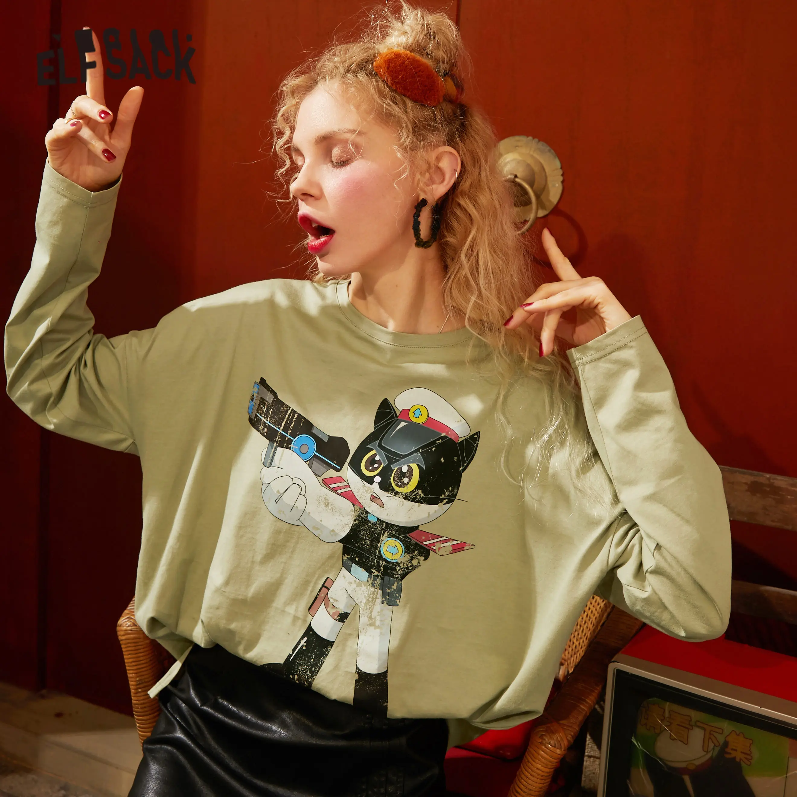 Женская футболка с длинным рукавом ELFSACK оранжевая однотонная Повседневная