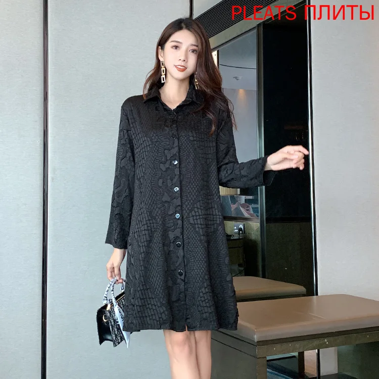 

Korean-Style Elegant Lapel Cardigan Autumn New Embroidered Single-Breasted Loose and Plus-sized MIYAKE Pleated Trench Coat