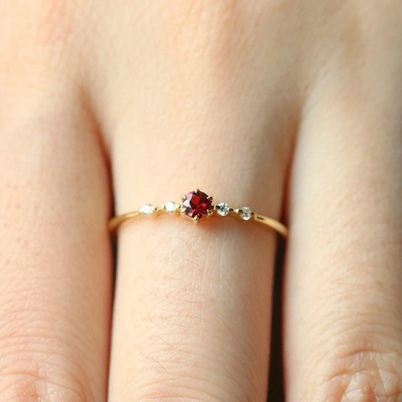 

2021 Hot Simple Red Zircon Gold Rings For Women Retro Fashion Statement Bride Female Jewelry Engagement Party Birthstone Gifts