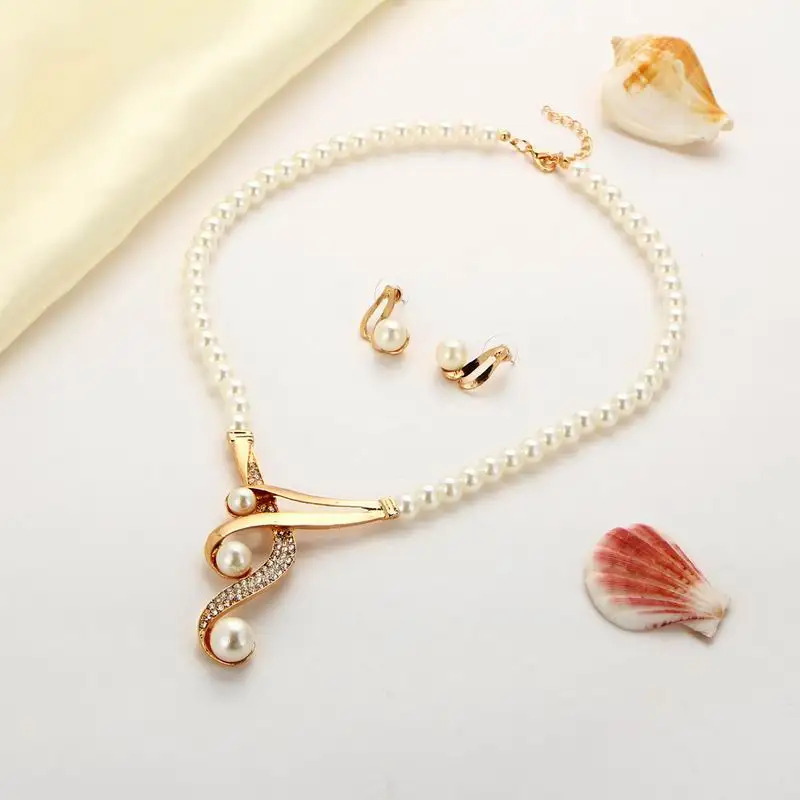 

New Fashion Simulated Pearl Crystal Necklace Earring Jewelry Set Alloy Elegant Personality Lady Bridal Engagement Chain Hot Sell
