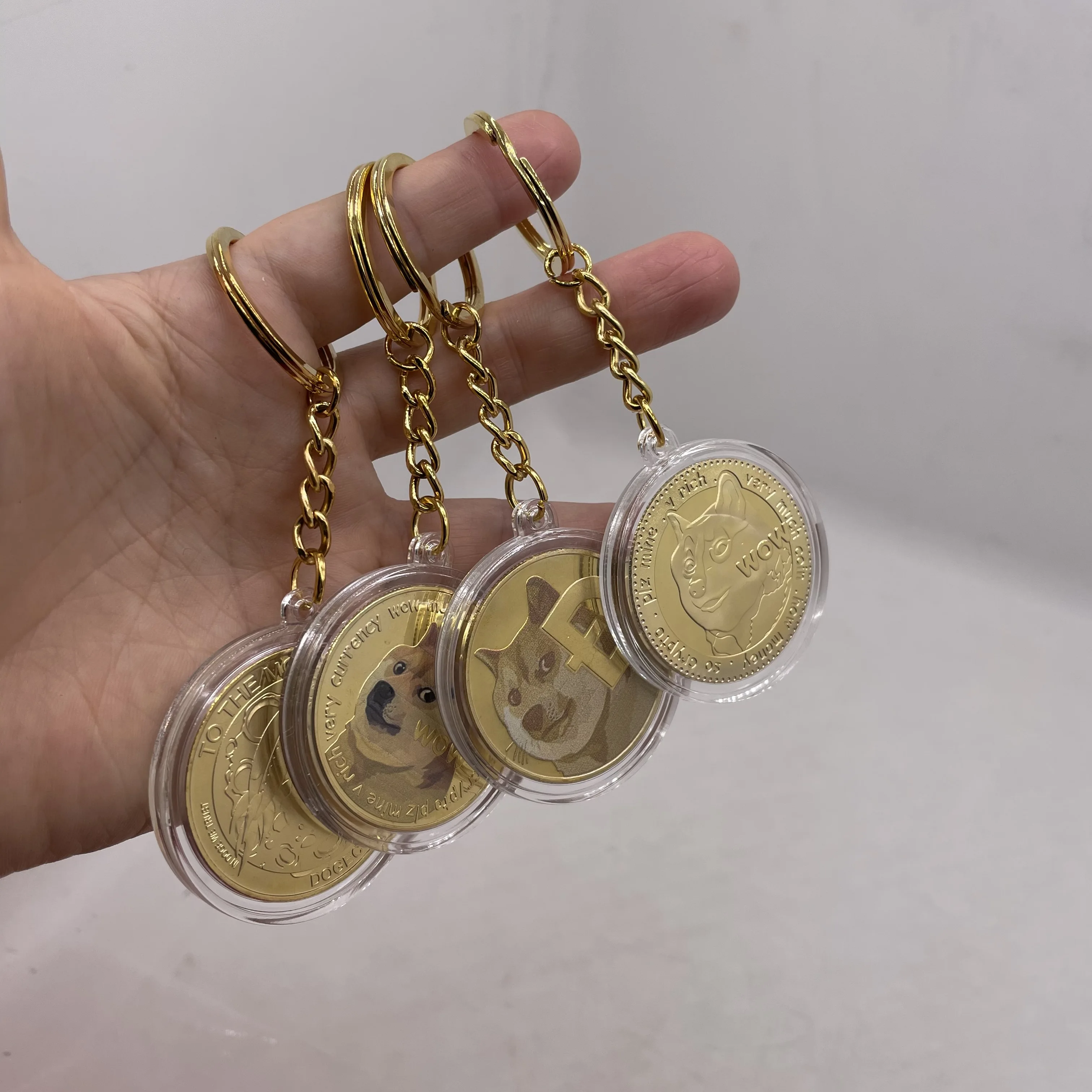 

FLC Awsome Gold Plated Dogecoin Keychain To The Moon SHIBA SHIB Coin Key Chain Cute Souvenir Collection Gifts