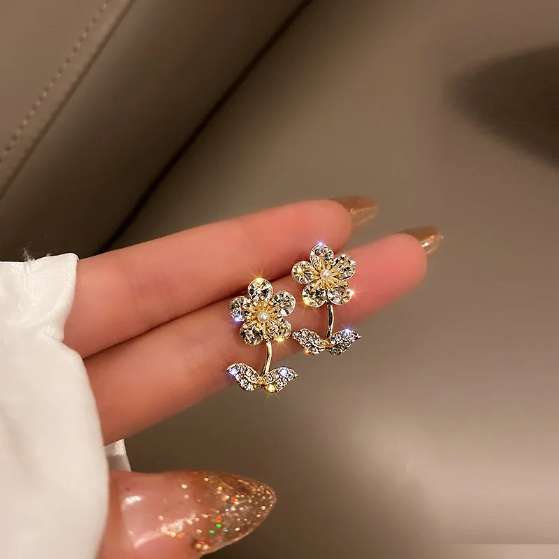 

2021 New Korean Sweet Flower Shiny Zirconia Dangle Earrings Temperament Cute Fashion Jewelry For Women Pendientes Mujer