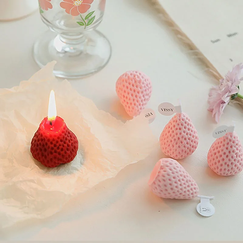 

1/4PCS Strawberry Candles Decorative Aromatic Soy Wax Scented Candle Birthday Wedding CandleCake Topper Party Home Decoration