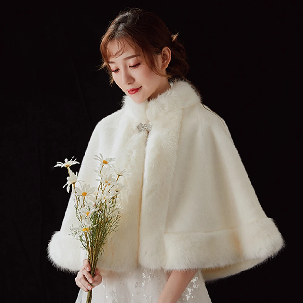 Свадебная накидка длинная. Свадебная накидка. Свадебная накидка зимняя. Накидка зимы. Зимняя накидка к свадебному платью.