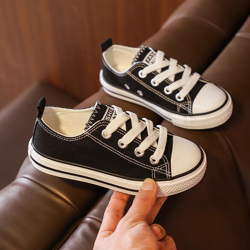 

Children's canvas shoes 2020 spring and autumn models Korean low-top sneakers boys and girls shoes baby white shoes casual shoes