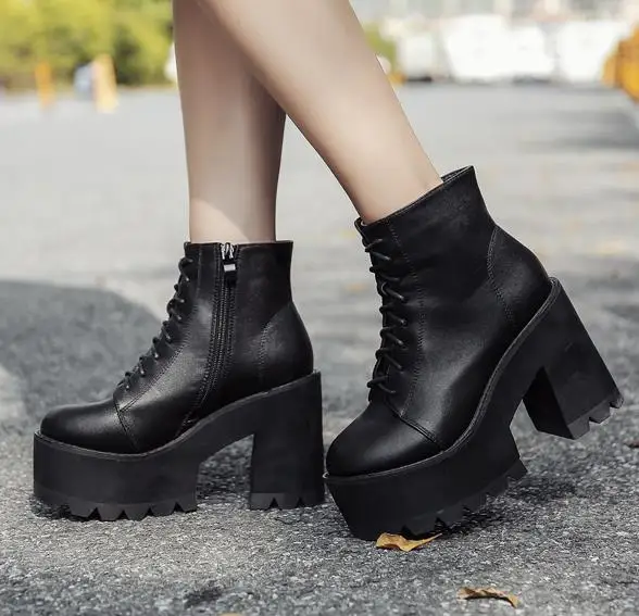 Модные женские ботильоны со шнуровкой обувь в стиле панк на платформе очень