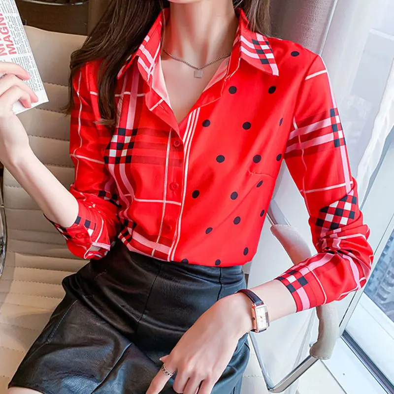 

Fashion Plaid Shirt Women's Long Sleeve Spring Dress 2021 New Korean Design Sense Stitching Temperament Blouse