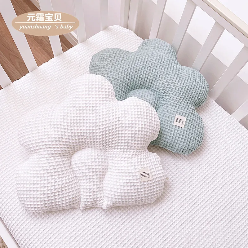 

Cotton Baby Pillows Four Seasons General Bedding Comfortable and Breathable Gauze Pillows to Correct and Prevent Head Deviation