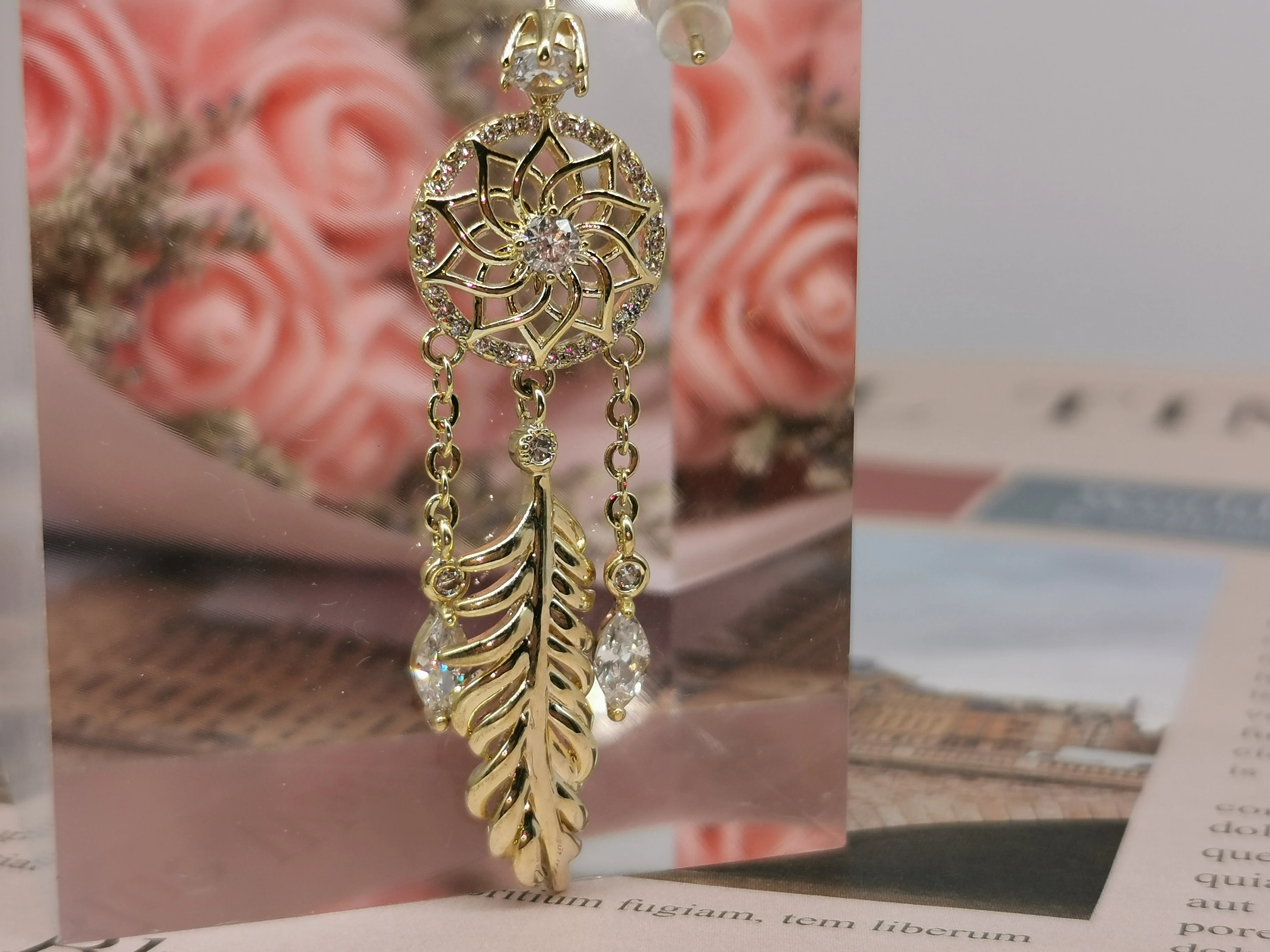

Bohemian Ethnic Earrings Rose Gold Plating Lotus Inlaid with Zircon Dreamcatcher Earring Elegant Party Jewelry Perfect Gift